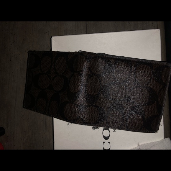 Coach Wallet - Picture 5 of 8